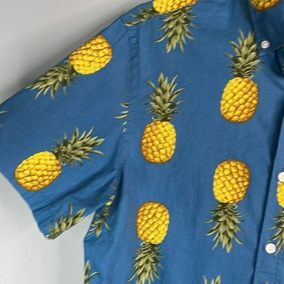 5/$25 OLD NAVY Mens Pineapple Print Button Down Shirt Blue Short Sleeve S - Picture 5 of 10